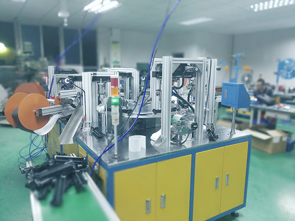 廢粉倉貼泡棉自動機